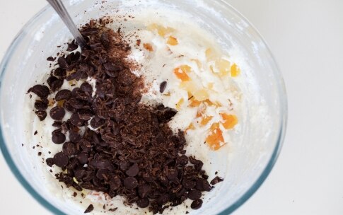 Preparazione Torta al cioccolato con crema di ricotta - Fase 4