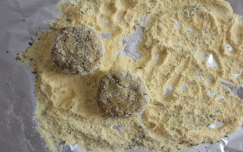 Polpette di quinoa alla curcuma con radicchio e noci